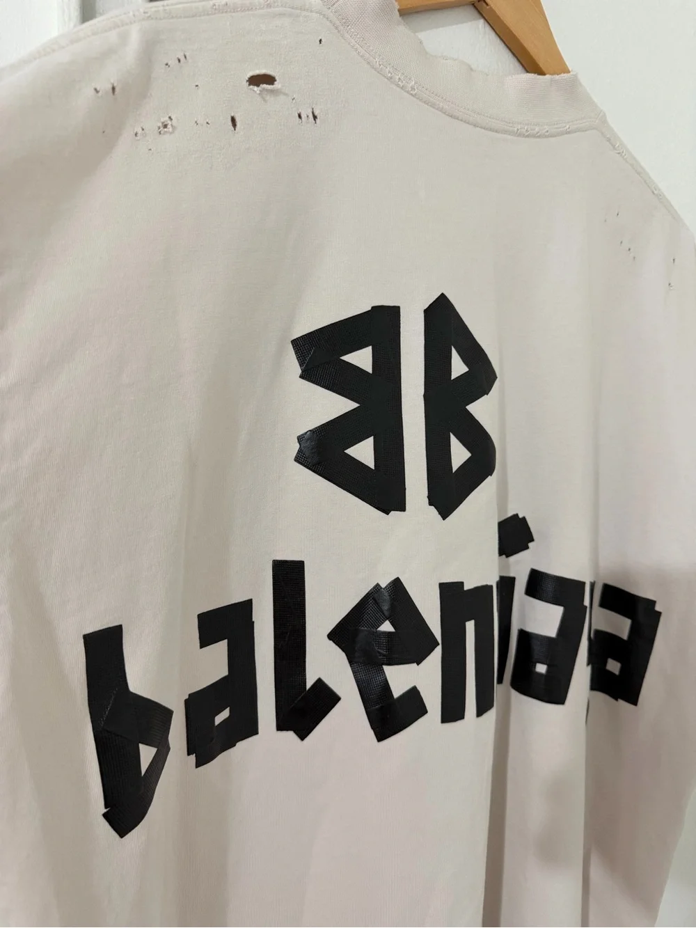 Balenciaga Off-White Tee with Black Logo - Picture 5 of 5